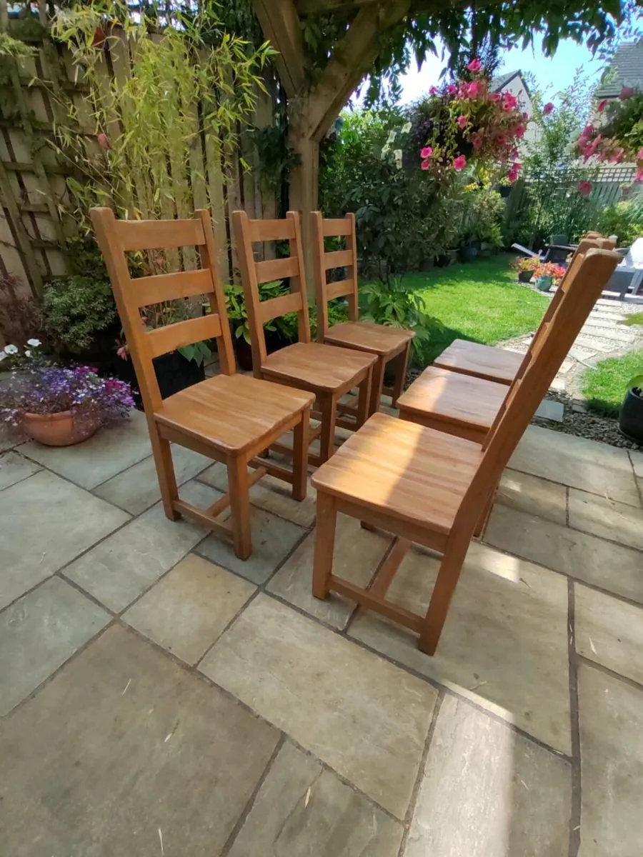 6 oak chairs - Image 2