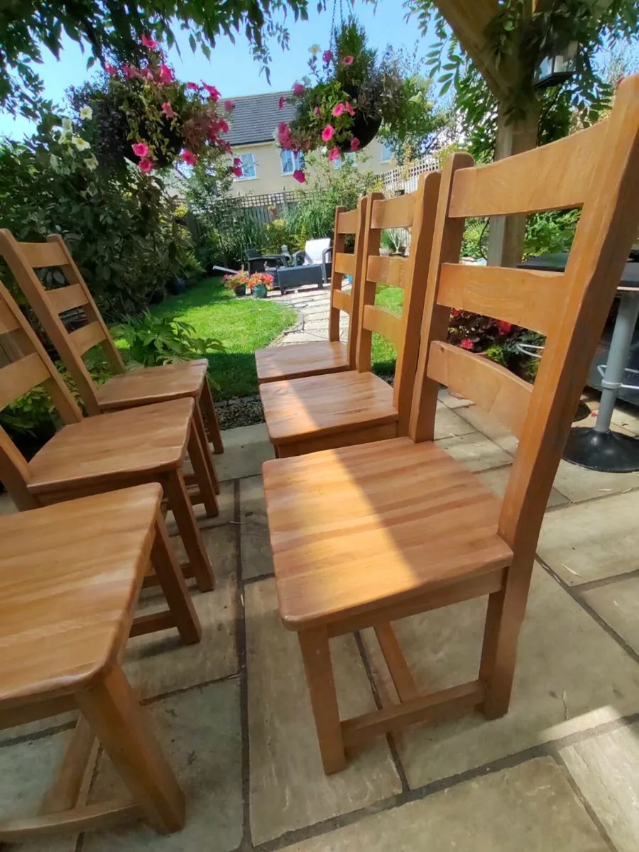 6 oak chairs - Image 4