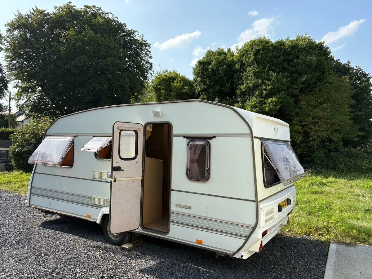 Caravan - Image 1