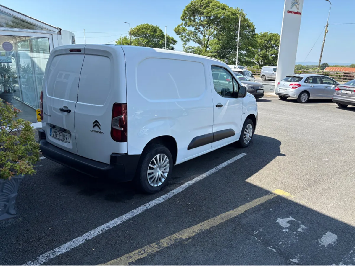 Citroen Berlingo LX BLUEHDI 75 MWB 650 650KG 3DR - Image 2