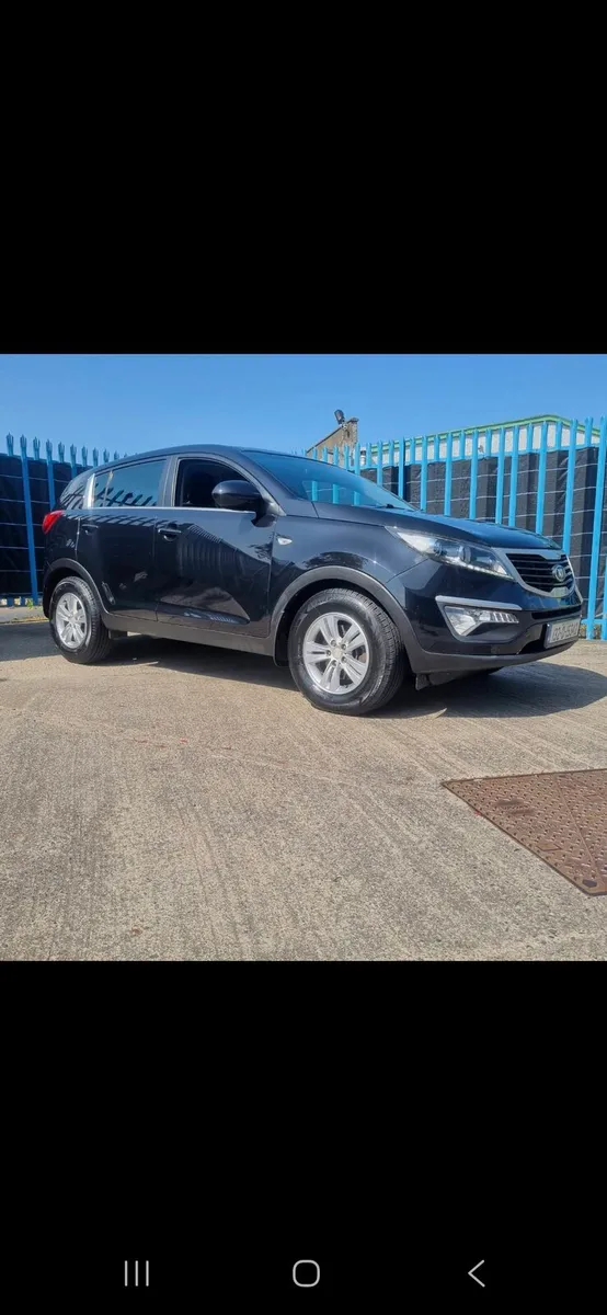 KIA SPORTAGE - Image 2