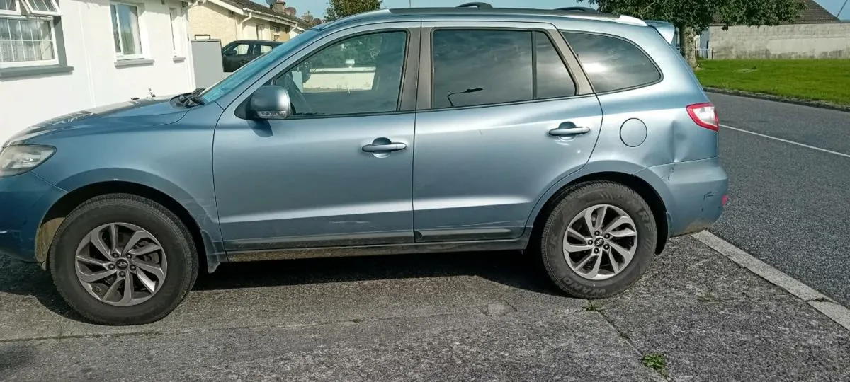 Hyundai santa fe - Image 3