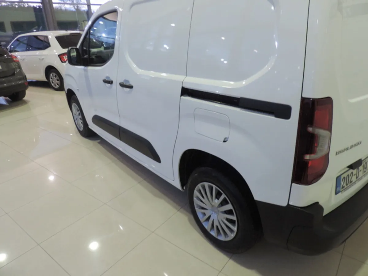 Citroen Berlingo One Owner ,K9 LX 1.5 BLUEHDI 75 6 - Image 3