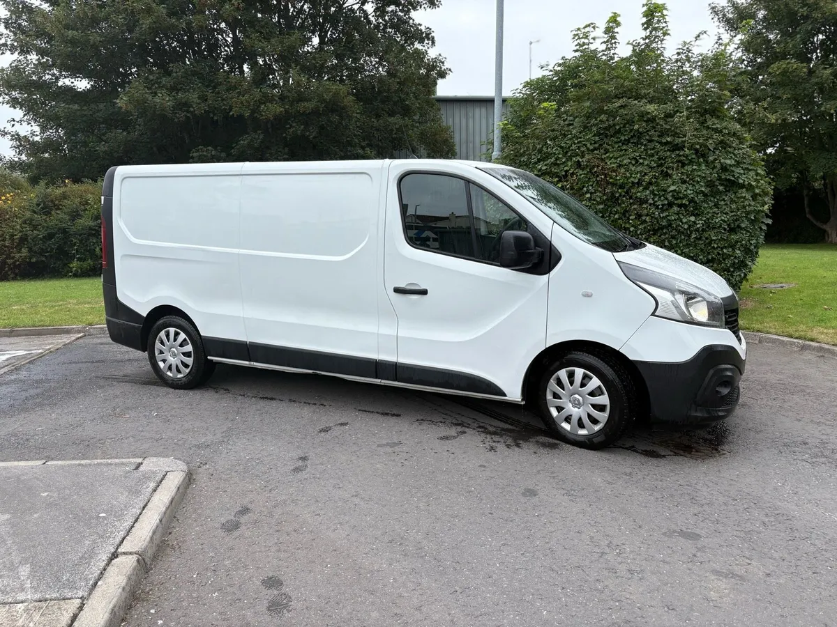 Renault Traffic - Image 1