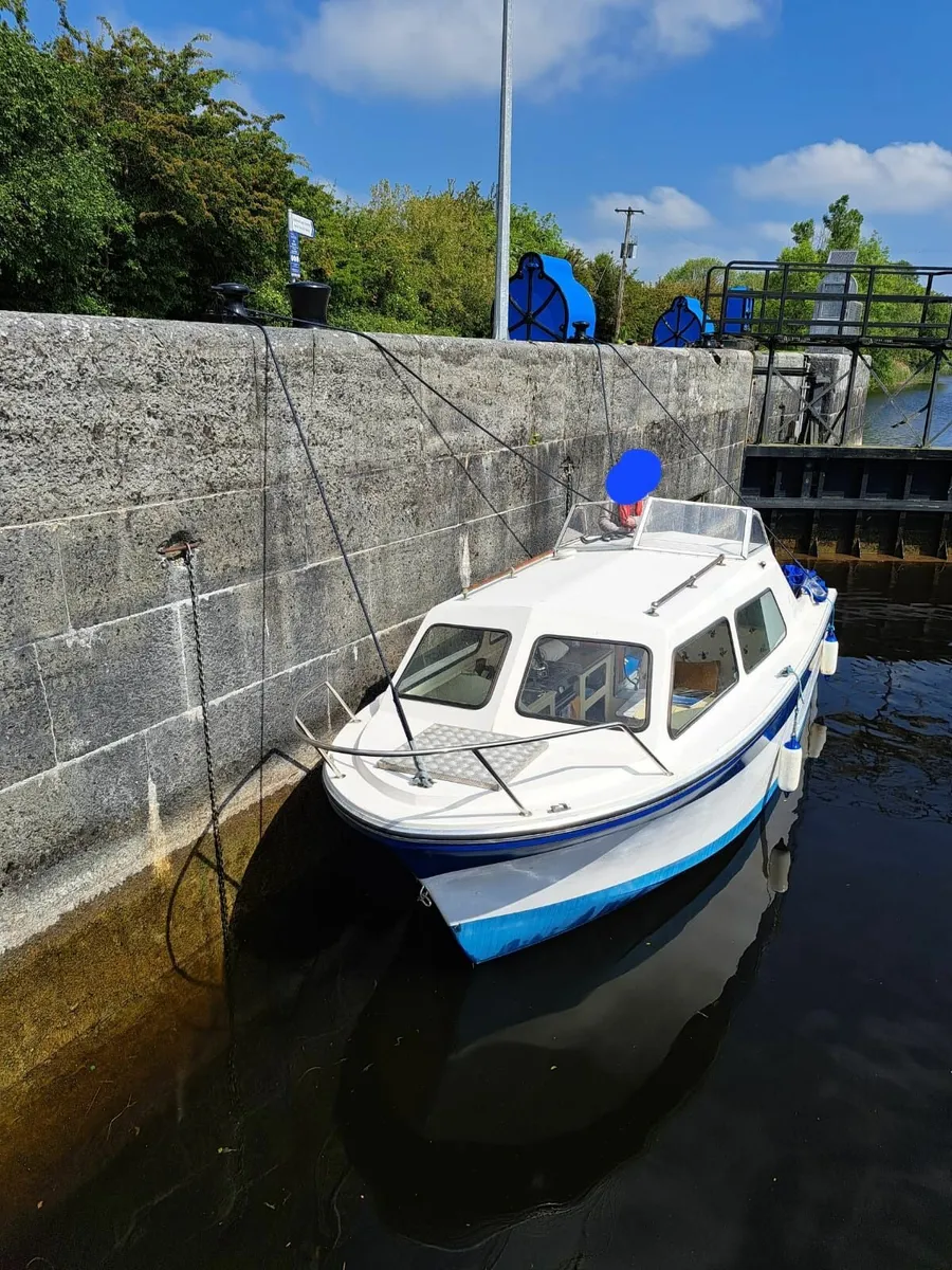 Boat, 20ft, Inboard Diesel Engine - Image 3