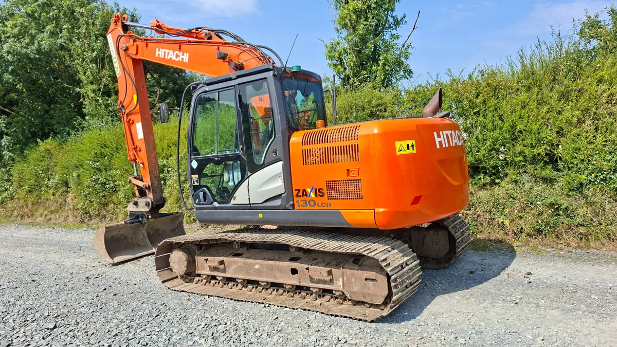 2016 Hitachi 130.5 - Image 3