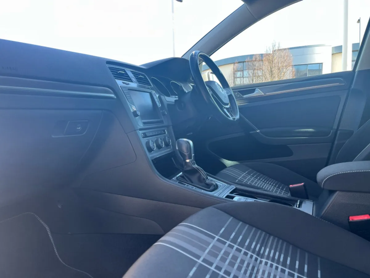 Volkswagen Golf TSI Petrol Automatic * Lounge Mode - Image 3