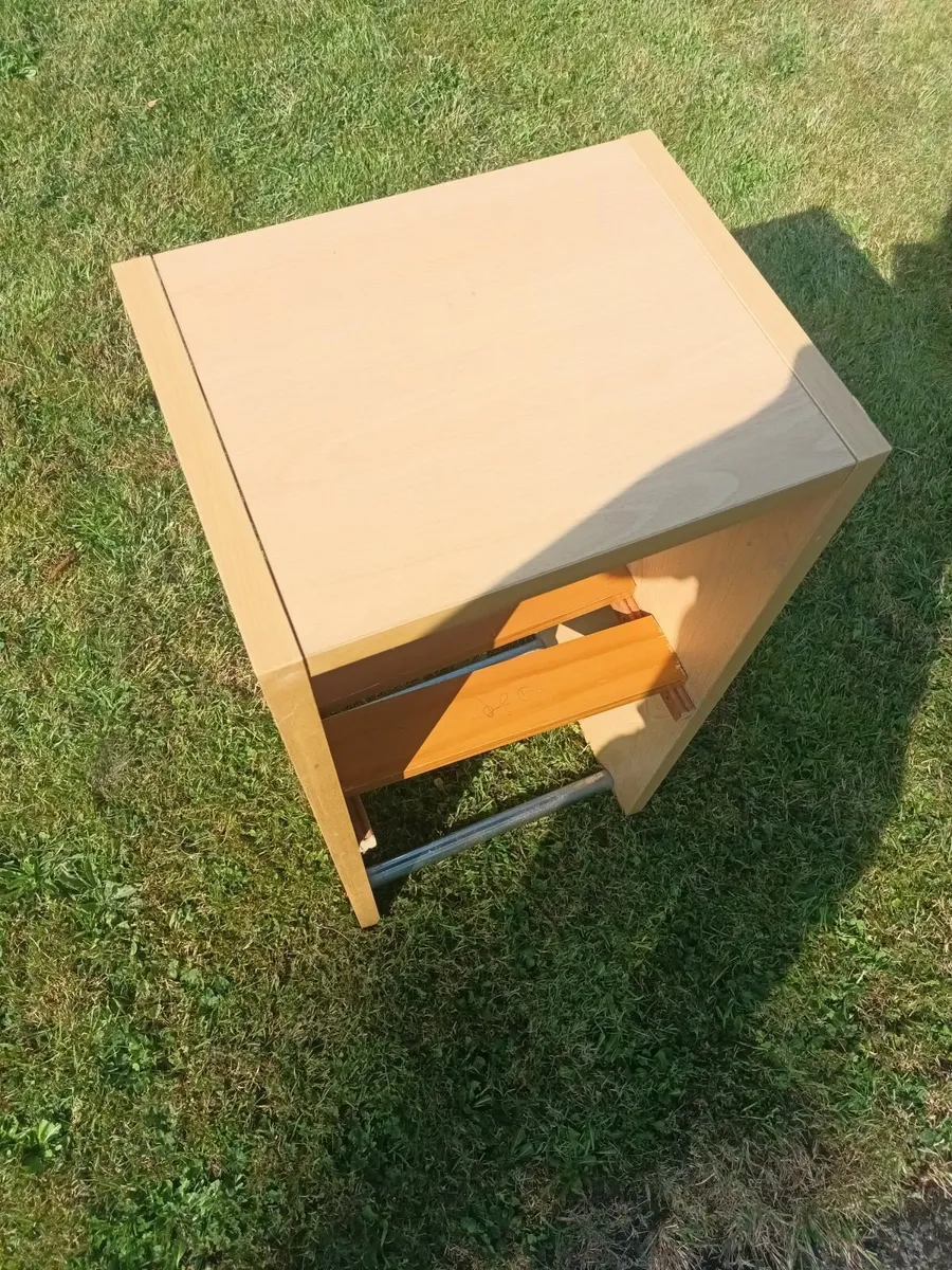Storage cabinet