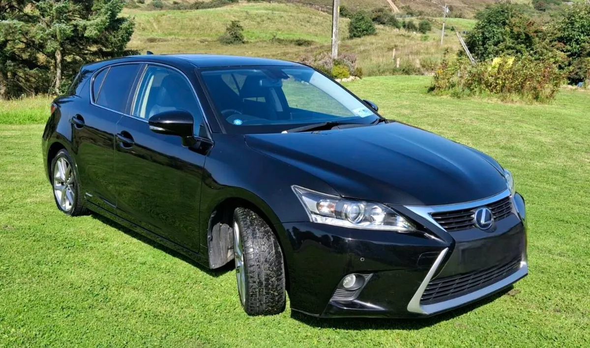 Lexus CT200 1.8 Petrol-Hybrid

Auto Very High Spec - Image 4