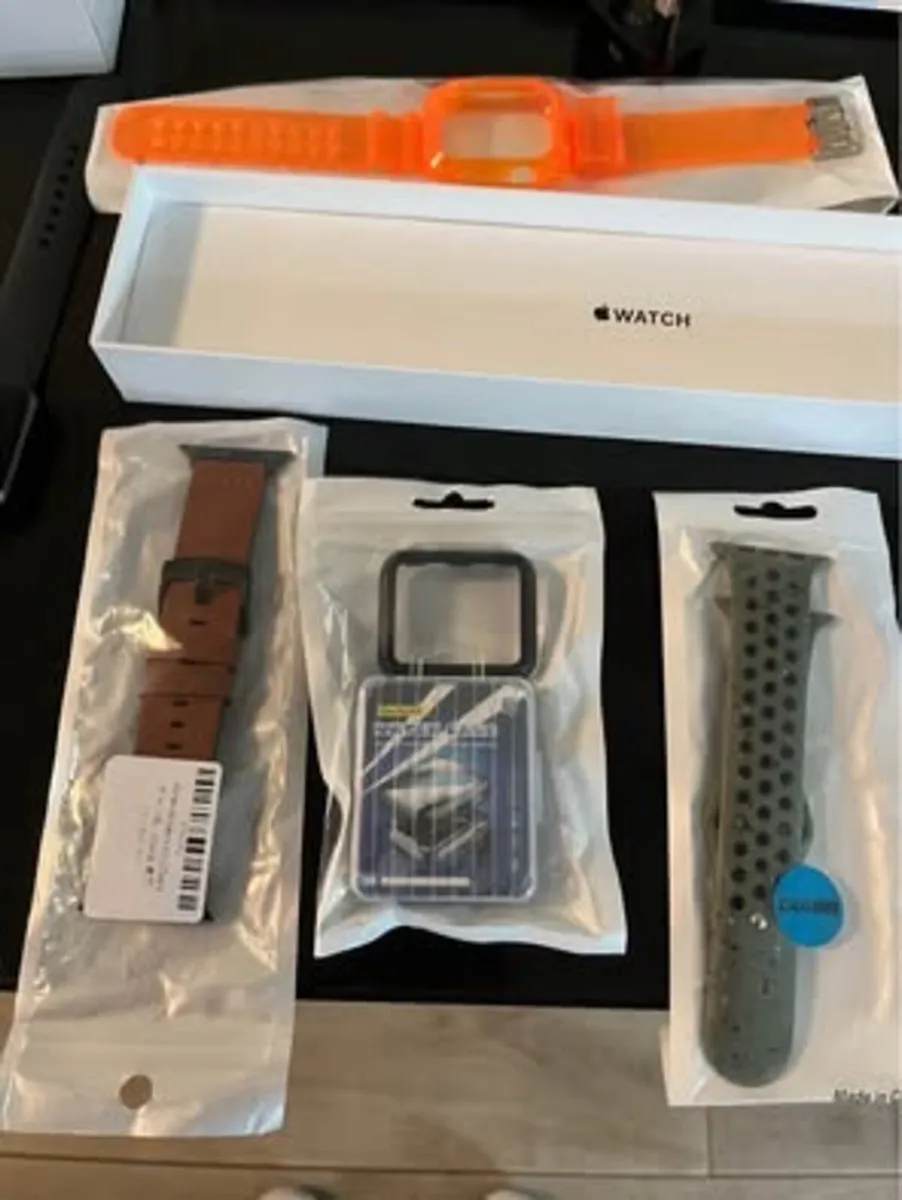 Apple Watch Series 3 - battery 90% - Image 4