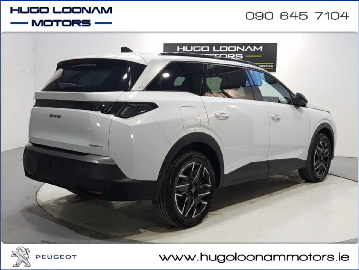 Peugeot 5008 Allure Hybrid 136bhp e-DCS6 - Image 4