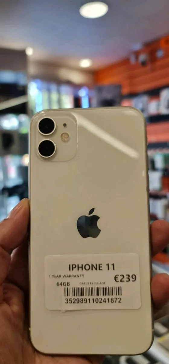 IPHONE 11 64GB 1YEAR WARRANTY UNLOCKED - Image 4
