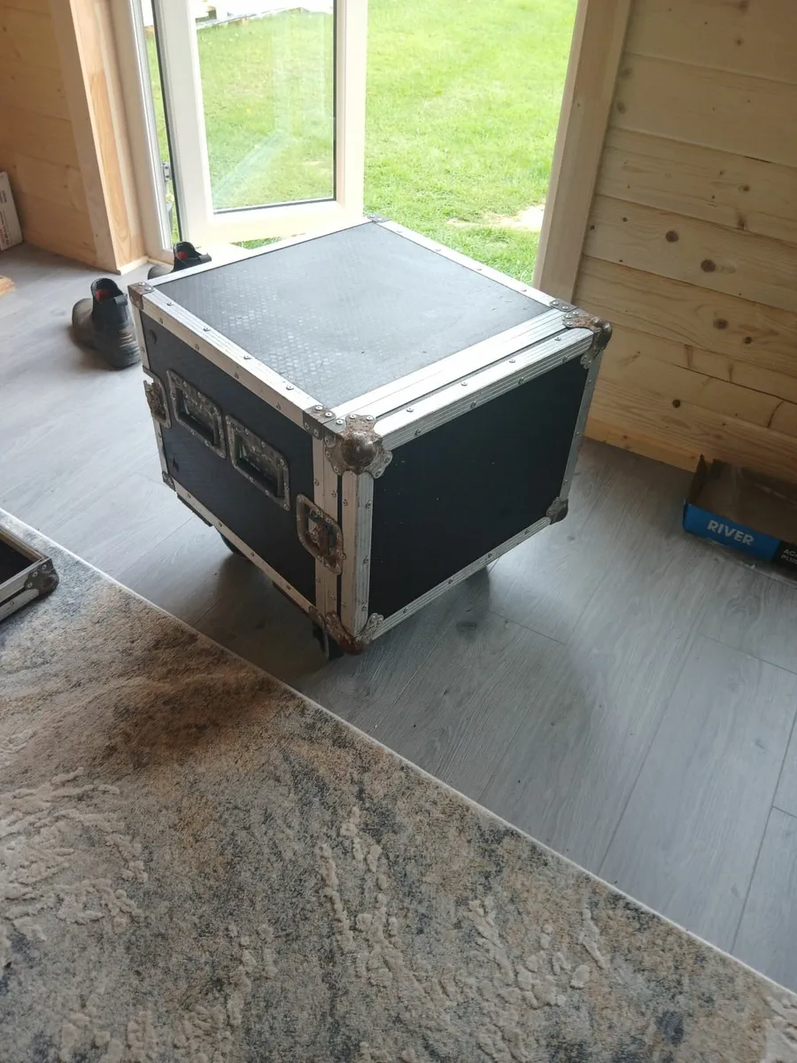Music equipment - Image 4