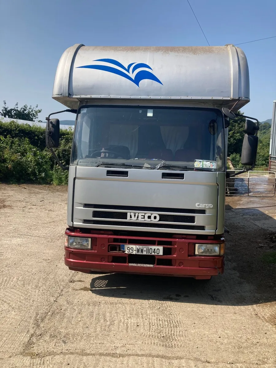 7.5 tonne Iveko lorry - Image 1