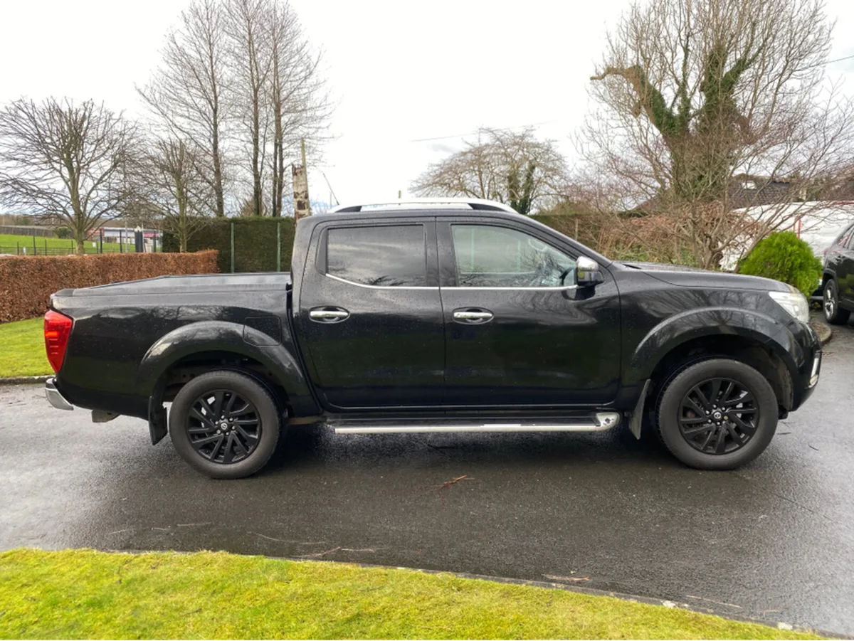 Nissan Navara Tekna - Image 2