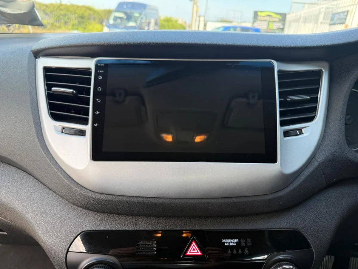 Hyundai Tucson 1.7 SE NAV BLD 141PS 5DR AUTO - Image 4