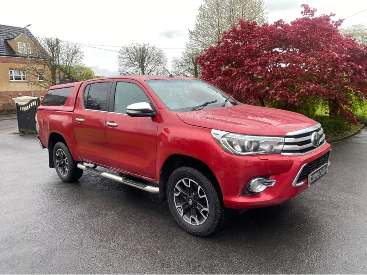 Toyota Hilux INVINCIB X D-4D 4WD - Image 2