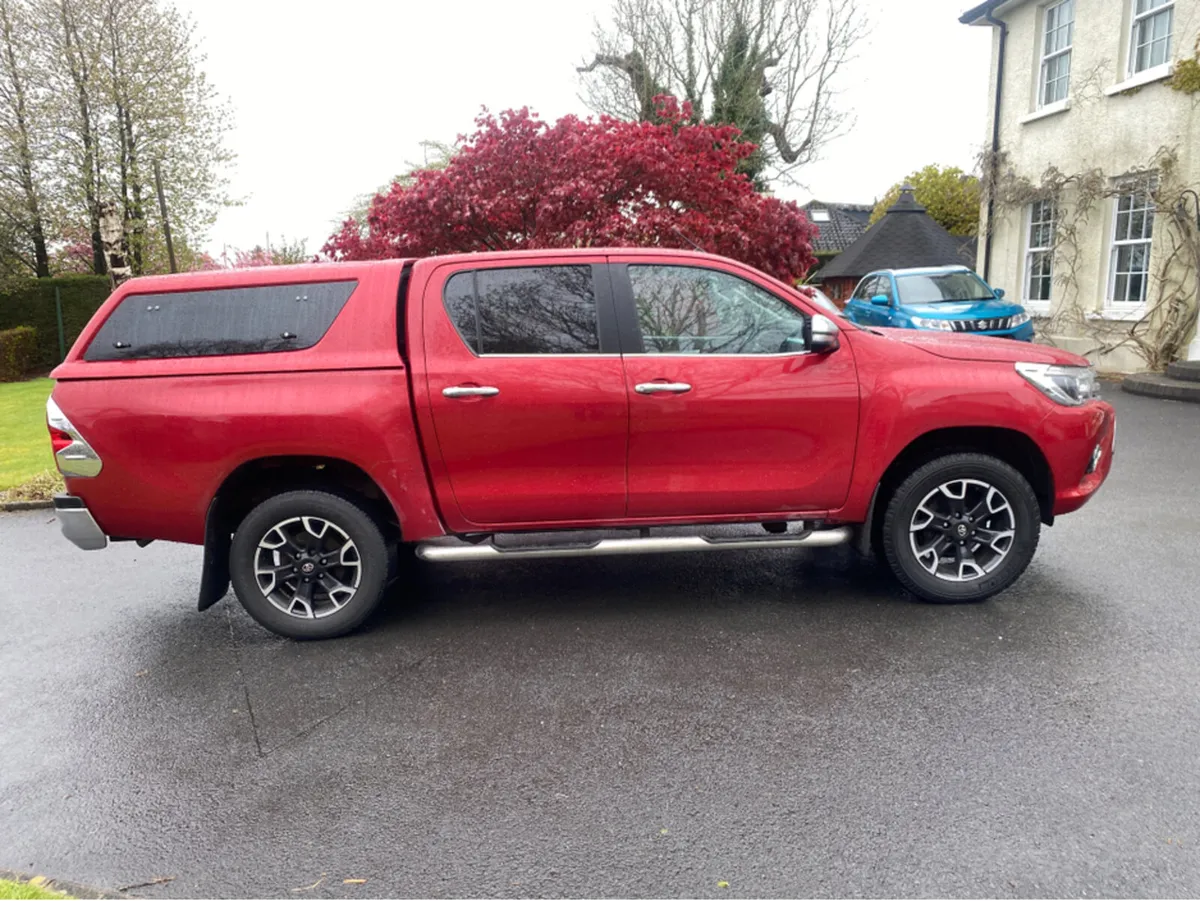 Toyota Hilux INVINCIB X D-4D 4WD - Image 3