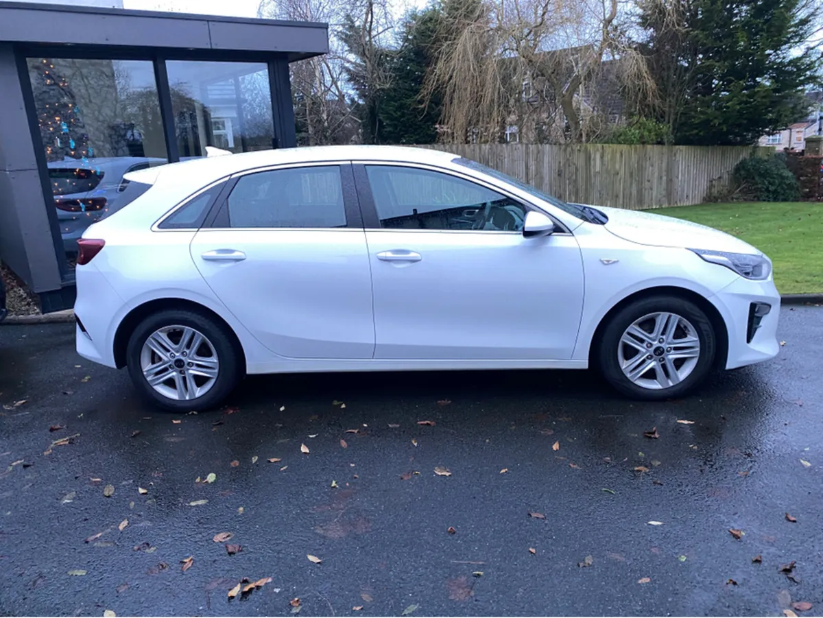 Kia Ceed 2 CRDI ISG MHEV - Image 2