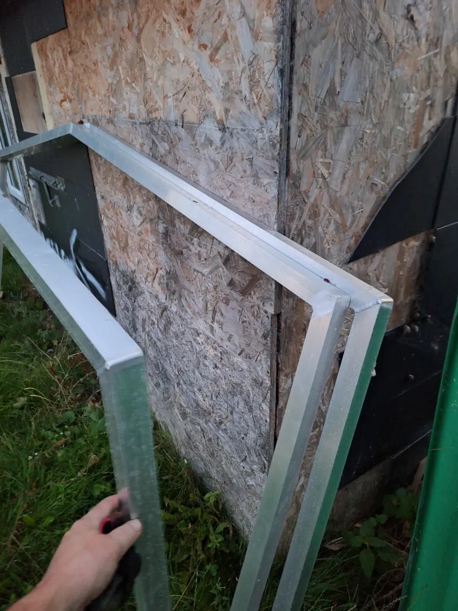 METAL FRAMES  ALUMINIUM - Image 1