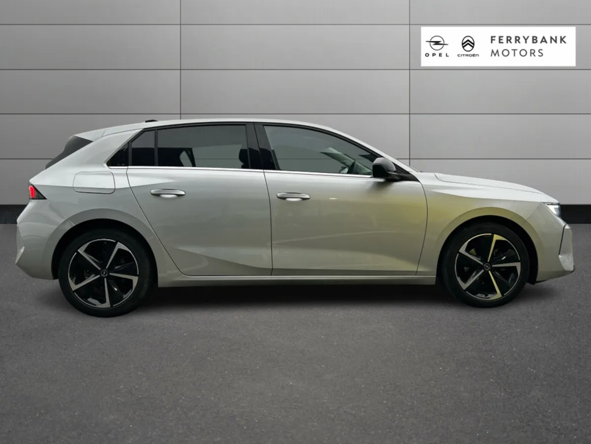 Opel Astra 5 DR HATCH-ELEGANCE-1.2 130PS - Image 4
