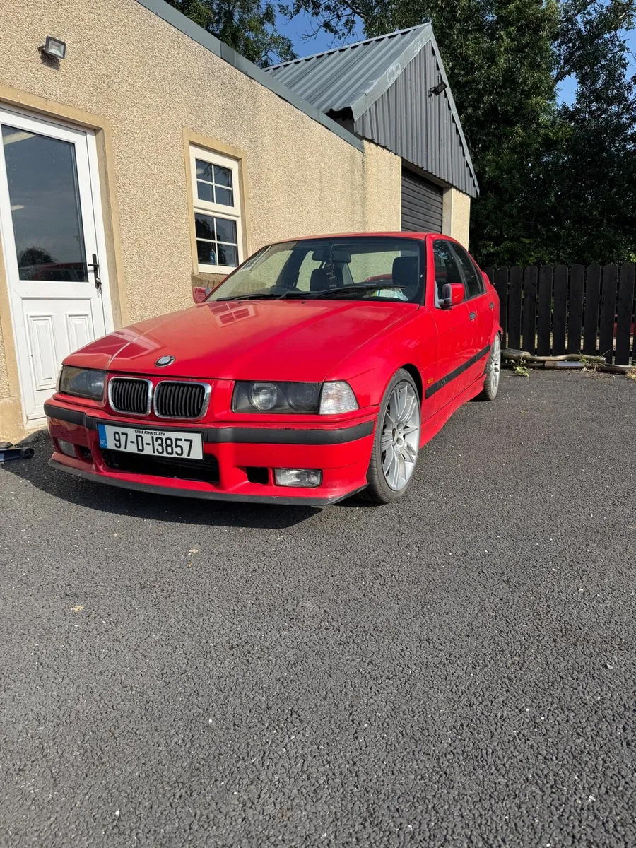 E36 325TDS - Image 1