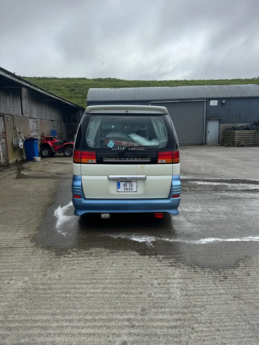 Nissan Elgrand Camper Van - Image 4