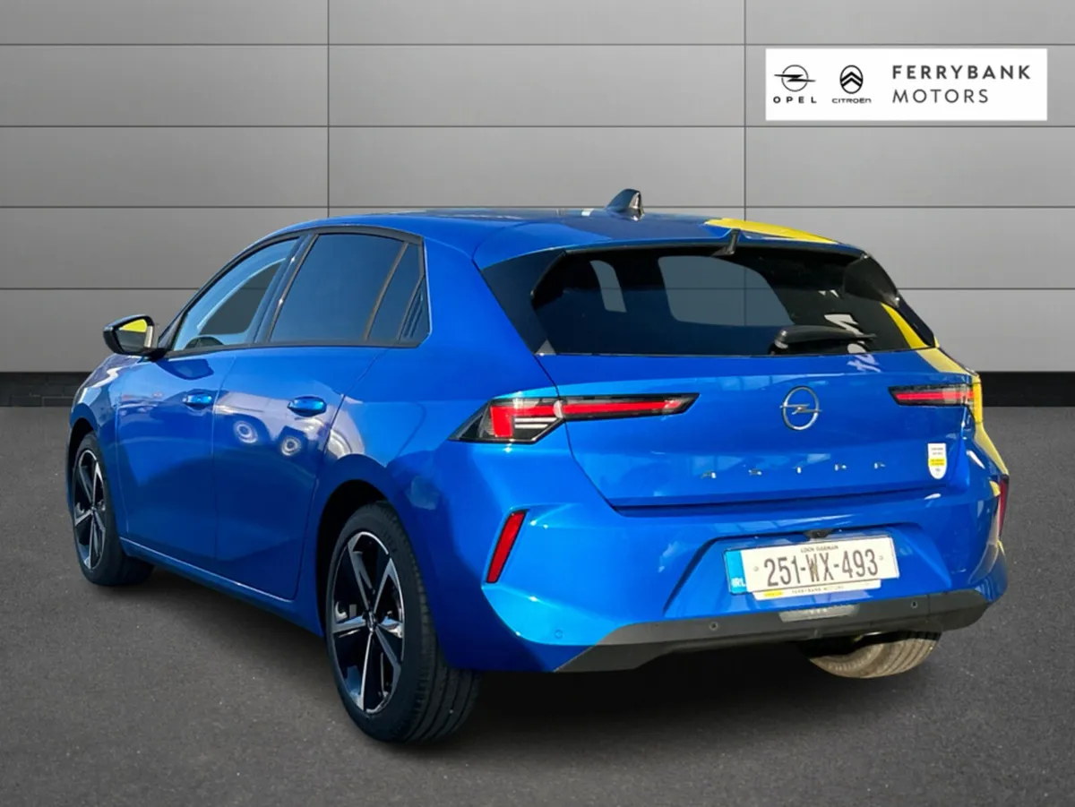 Opel Astra 5 DR HATCH-ELEG-1.2 110PS-PETR - Image 4