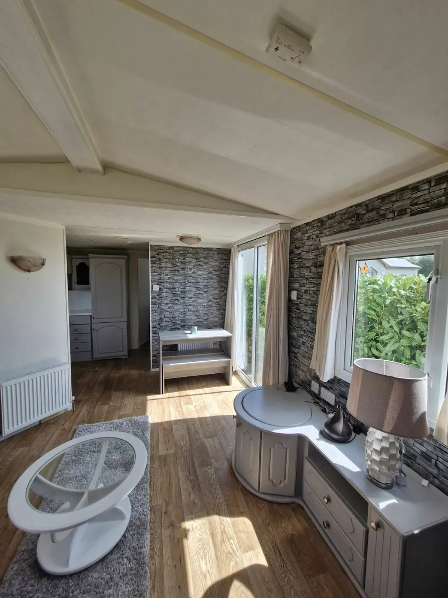 Mobile Home - Image 2