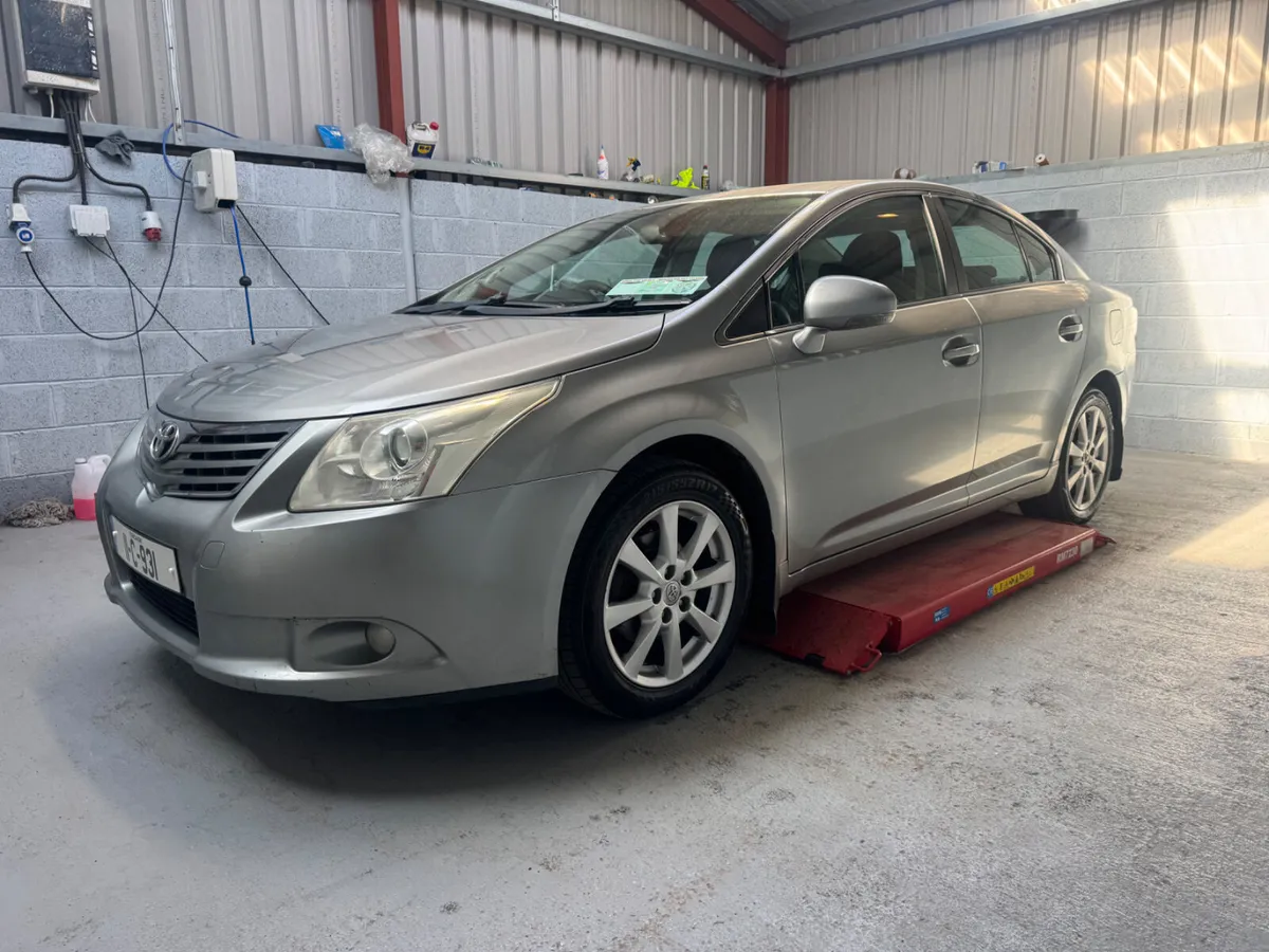 Toyota Avensis 2011 - Image 4