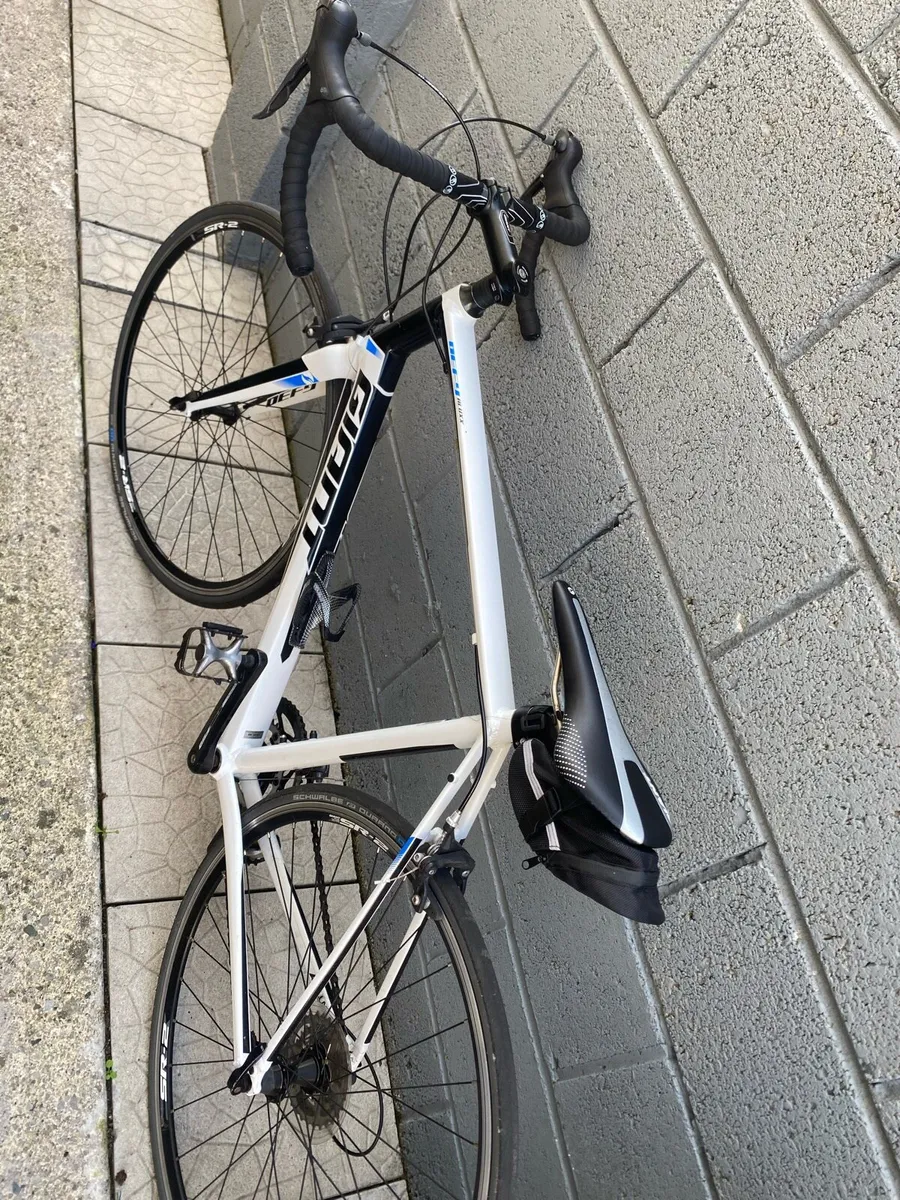 Road bike - Image 2
