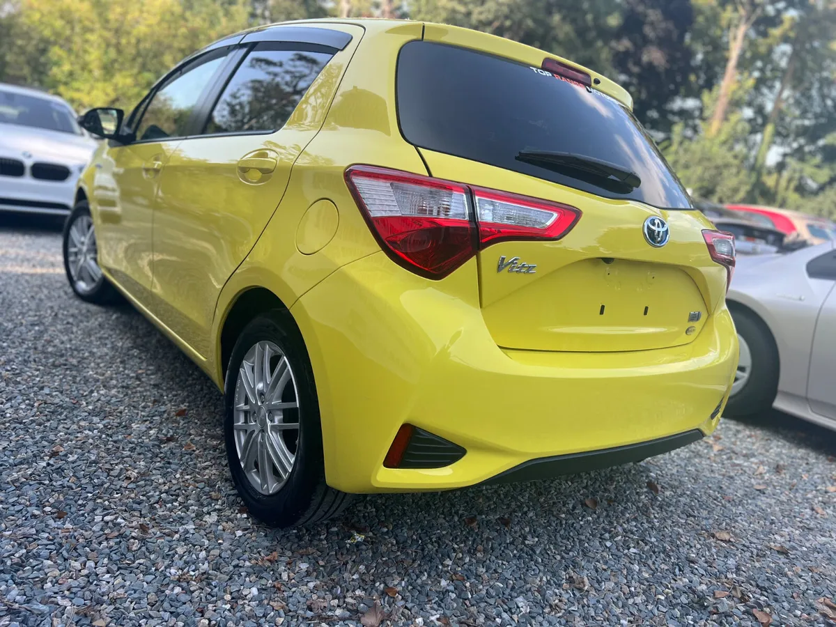 Toyota vitz 2017** hybird low Milage -** - Image 4
