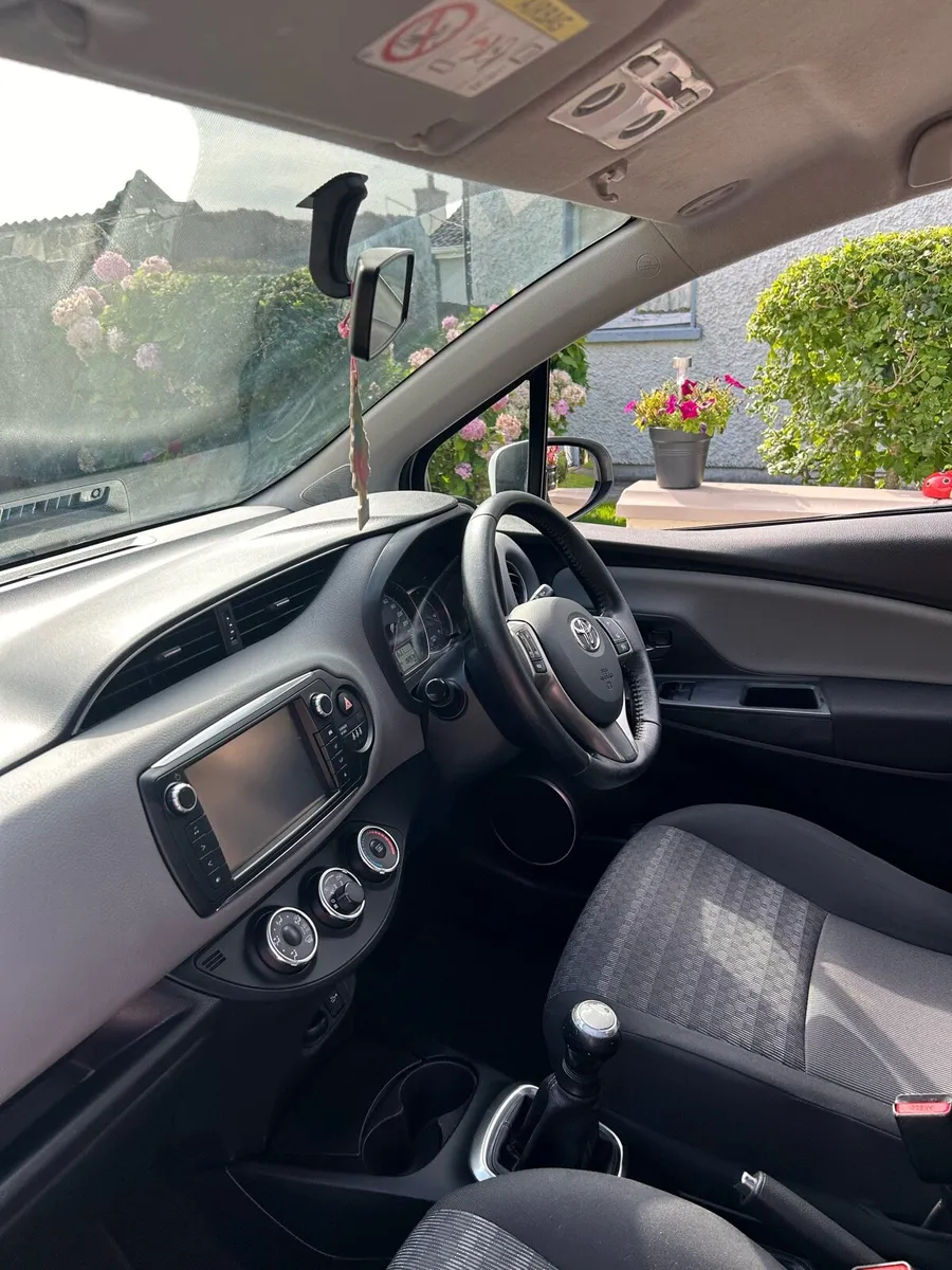 Toyota Yaris - Image 3