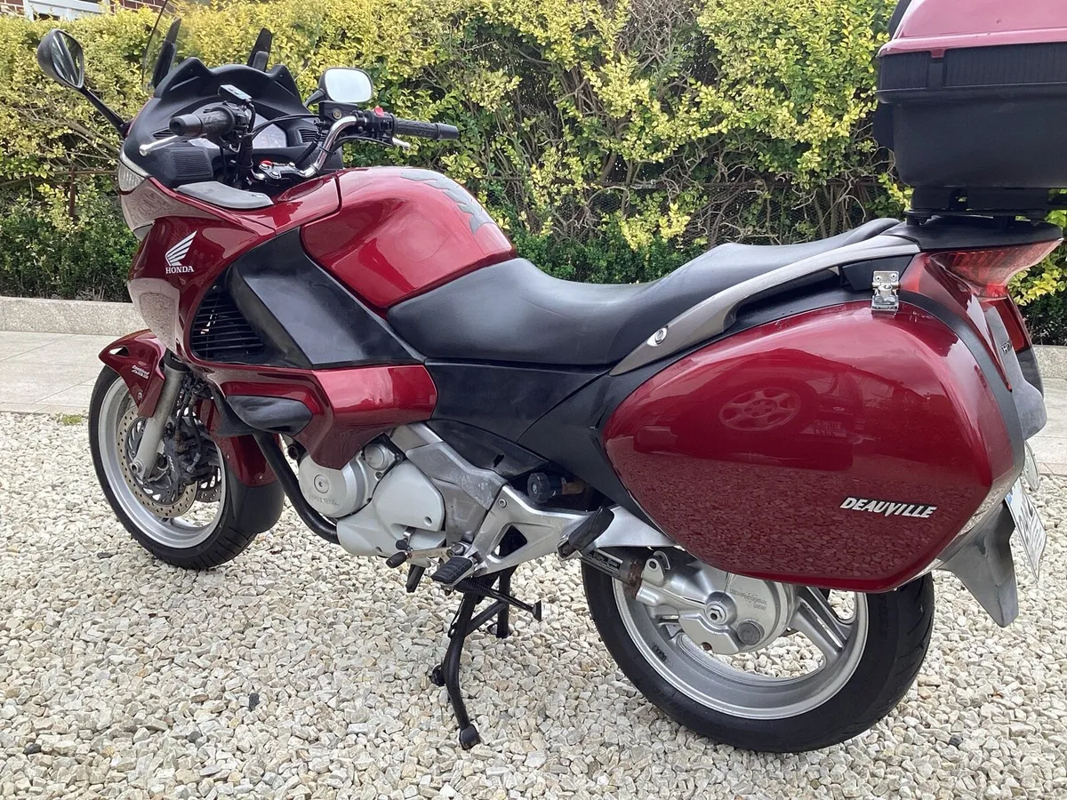 2007 Honda Deauville 700 - Image 4