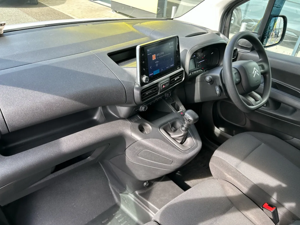 Citroen Berlingo ENT BLUEHDI 100 MWB 1 1.0T MY52 - Image 4