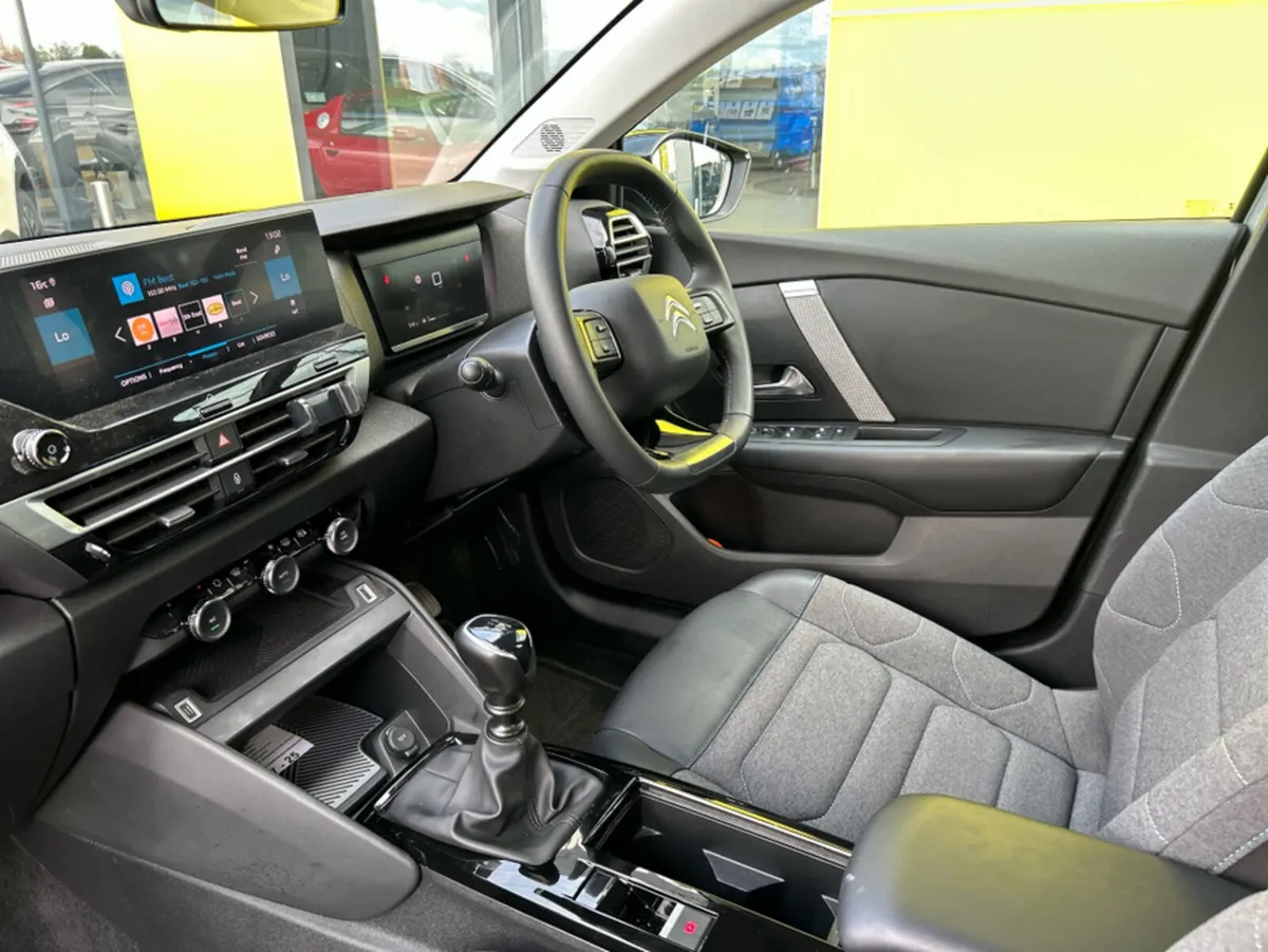 Citroen C4 FEEL PACK BLUEHDI 110 MY22. MY22.3 4 - Image 3
