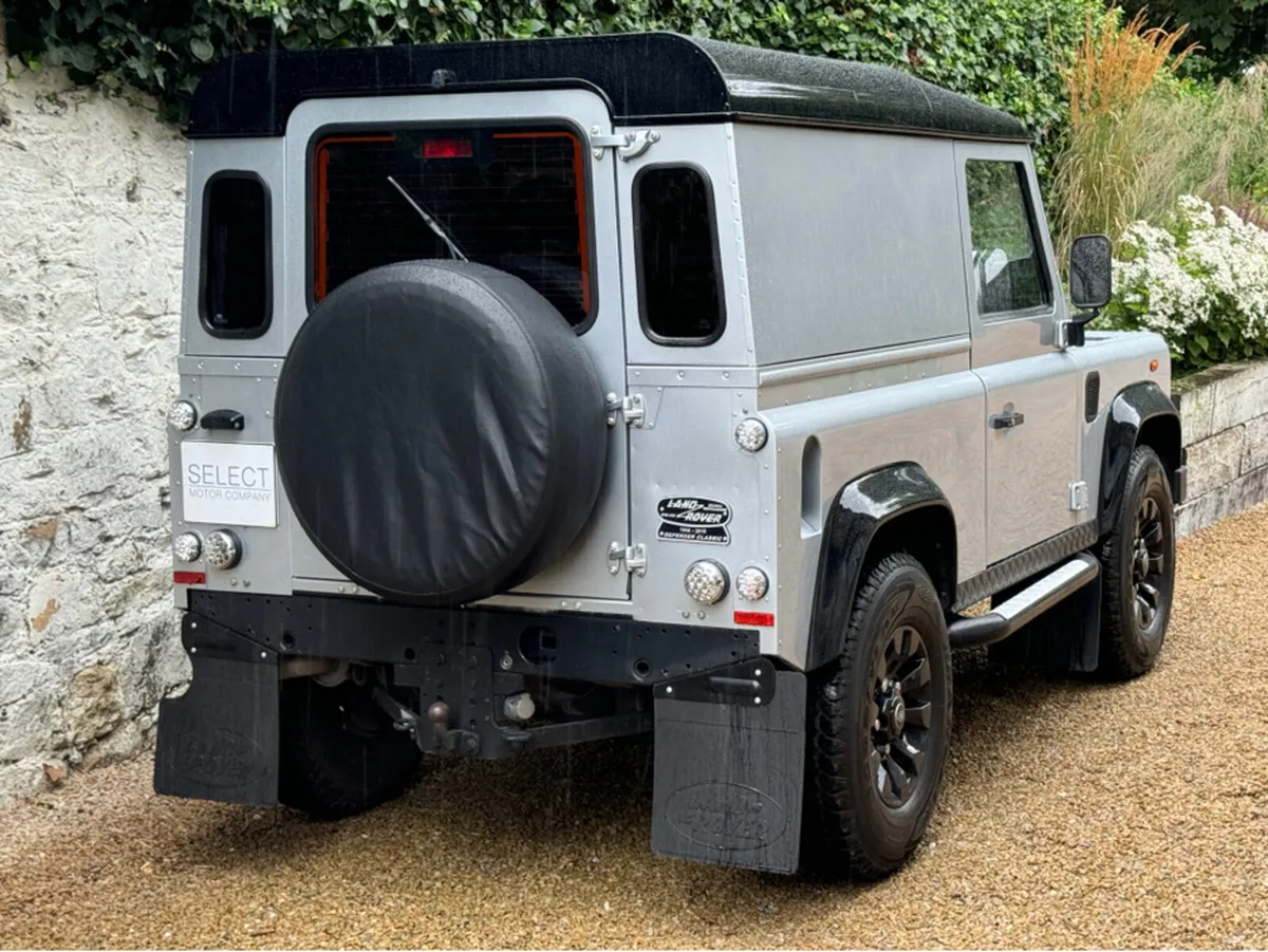 Land Rover Defender 90 VAN HUGE SPEC - Image 3