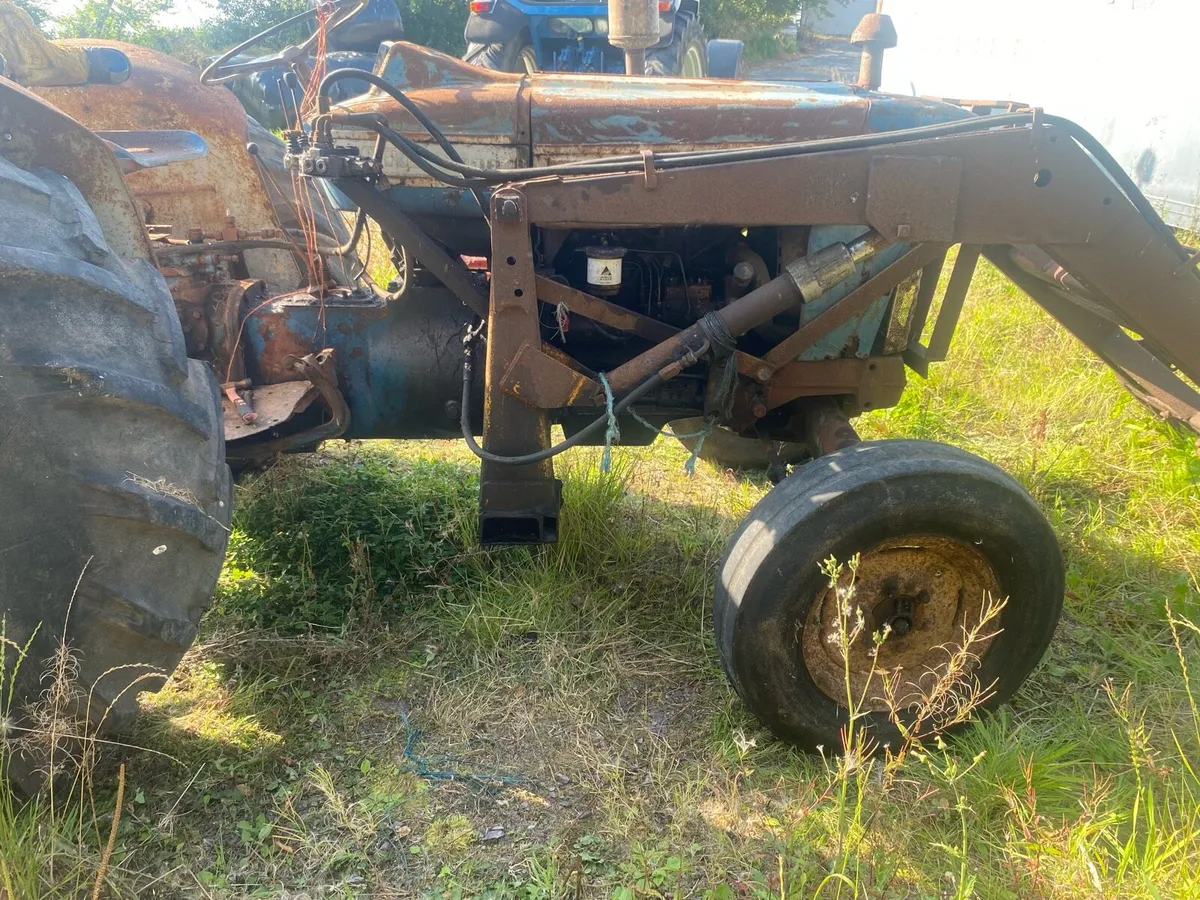 Ford 4000 - Image 2