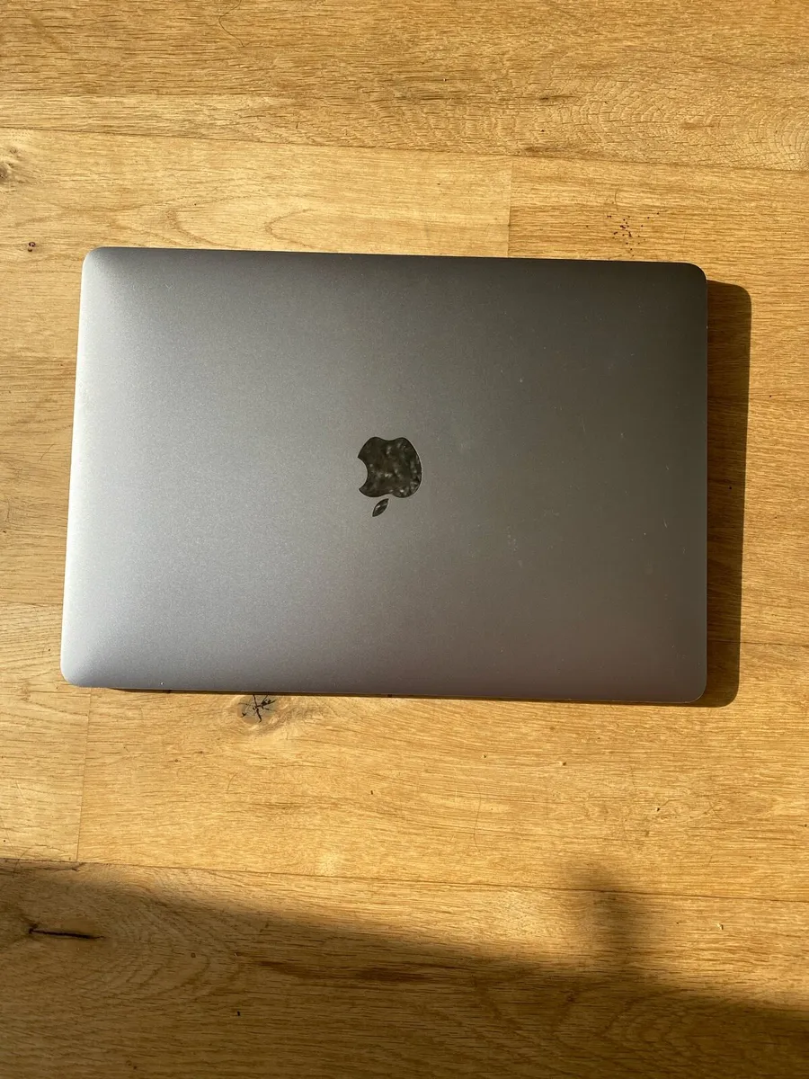 MacBook Air 2018 - Image 1