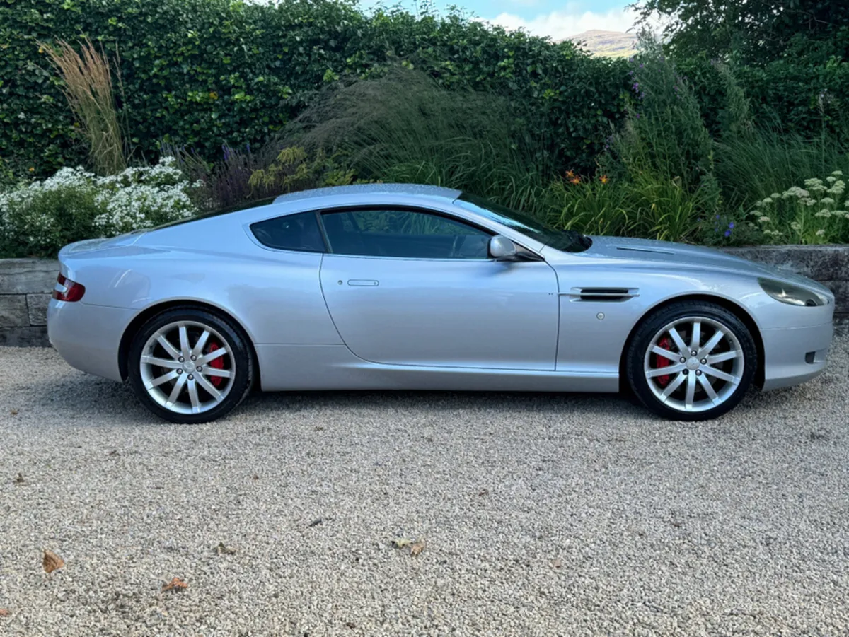 Aston Martin DB9 Coupe - Image 2