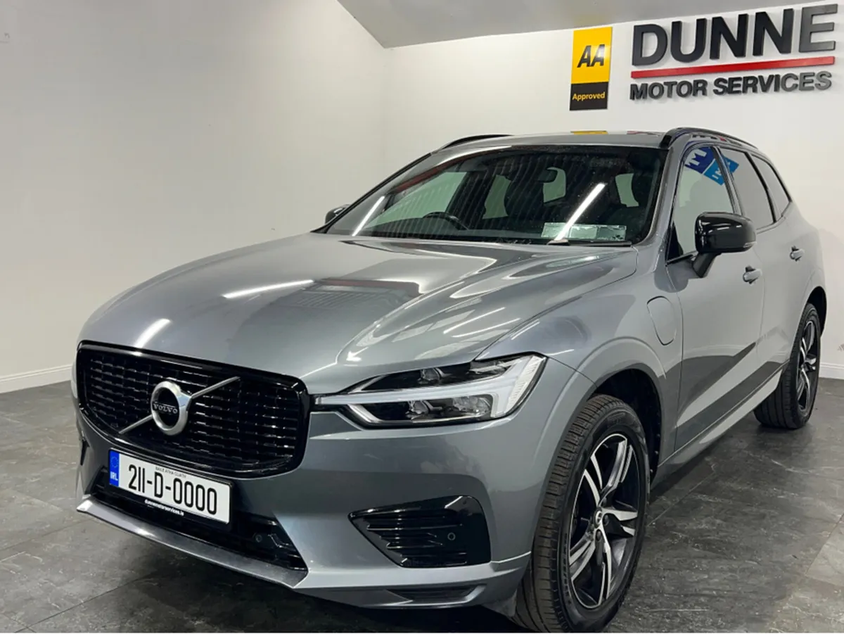 Volvo XC60 AMAZING SPEC*PAN ROOF*RECHARGE T6 R-DES - Image 4