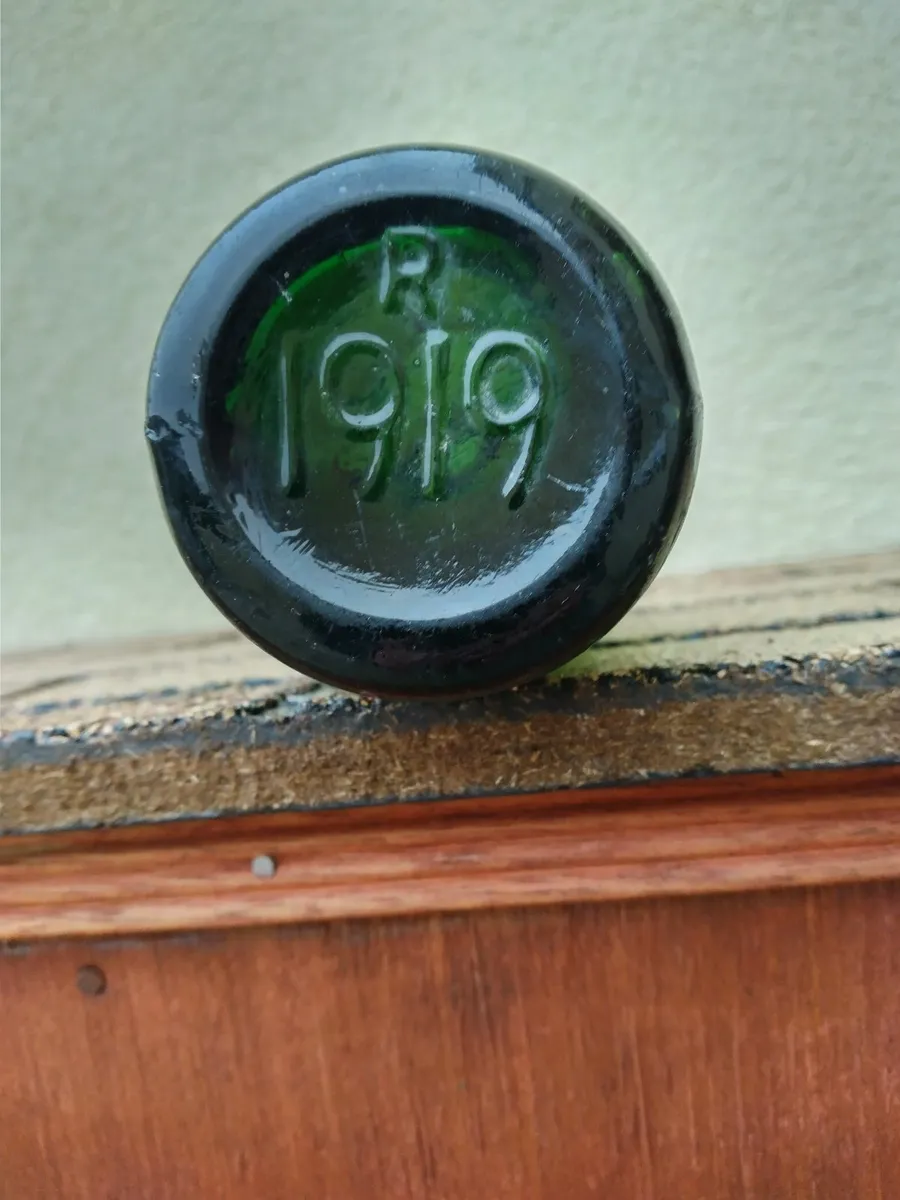 Antique 1919 embossed Clonakilty Bottle - Image 2