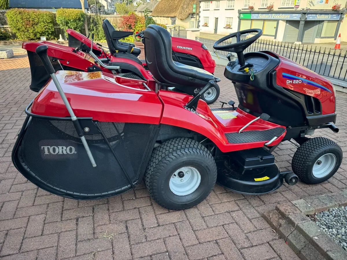 Toro DH220 Ride on Lawnmower - Image 3