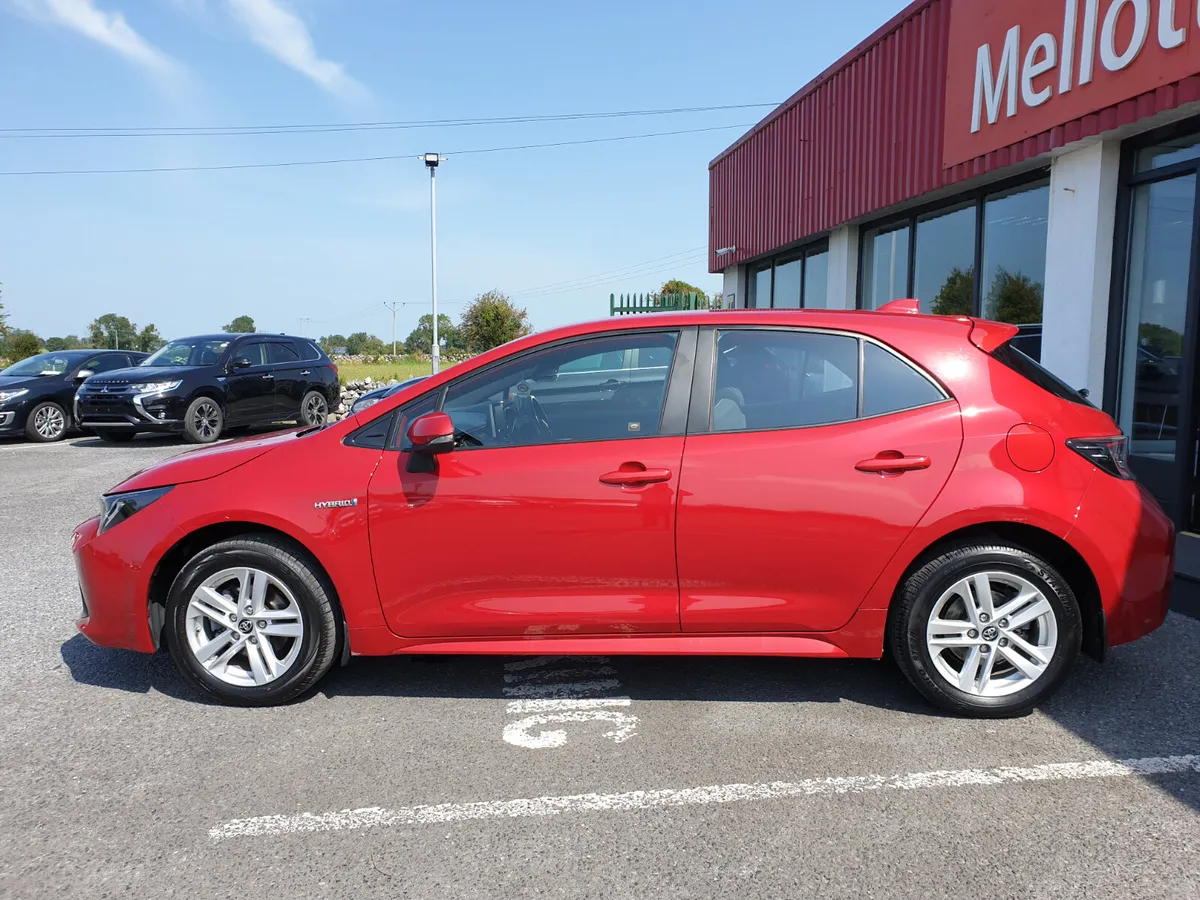 Toyota Corolla 1.8 LUNA HYBRID H/B - Image 3