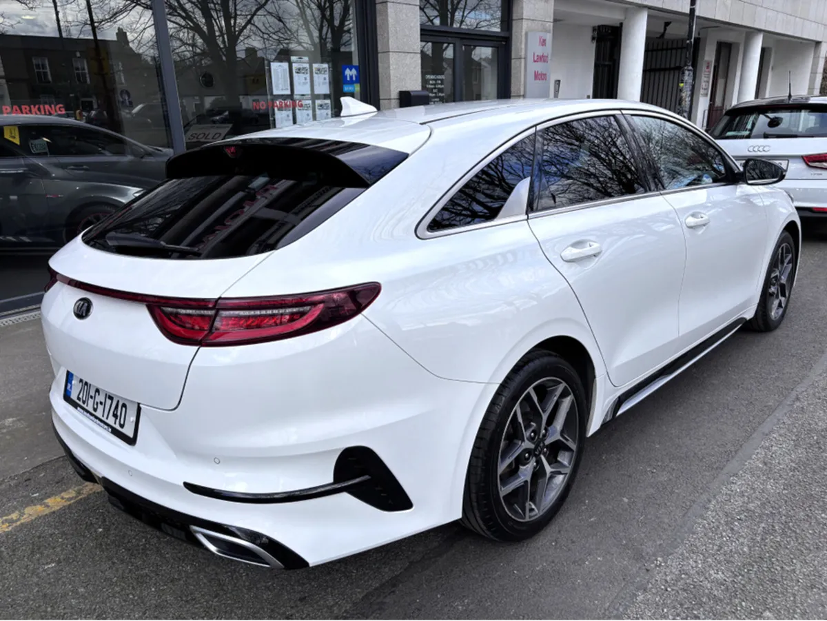 Kia ProCeed 1.4 GT LINE DCT 5DR AUTO - Image 2