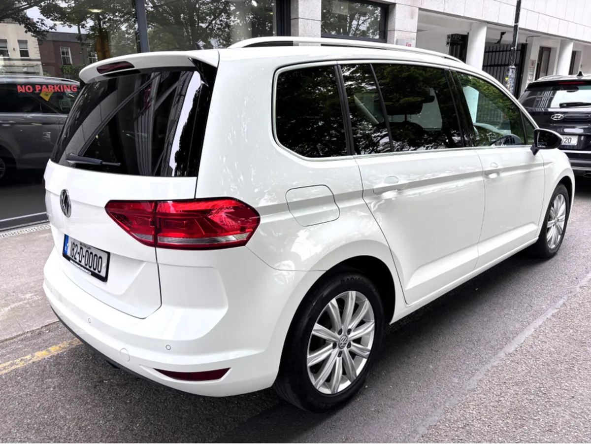 Volkswagen Touran 1.4Tsi Auto Highline 7 Seat - Image 2