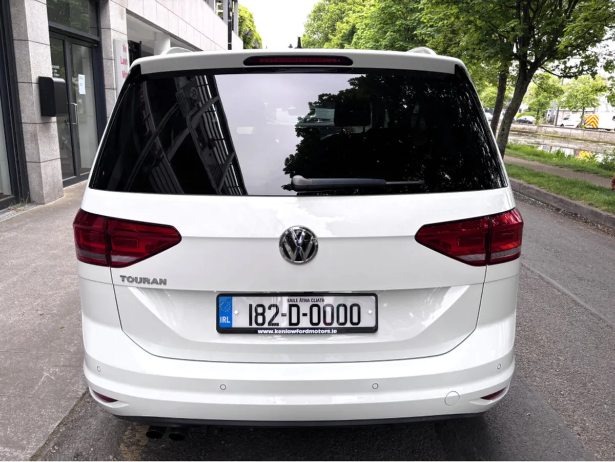 Volkswagen Touran 1.4Tsi Auto Highline 7 Seat - Image 4