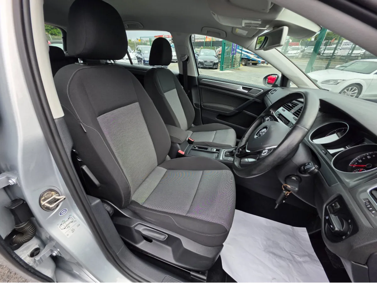 Volkswagen Golf ( 132 REG 1.2 TSI AUTOMATIC - CRUI - Image 4
