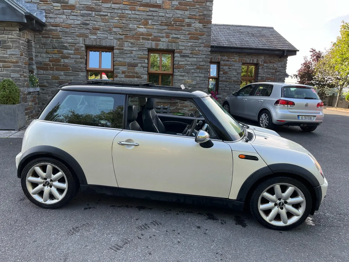 Mini Cooper - Image 1