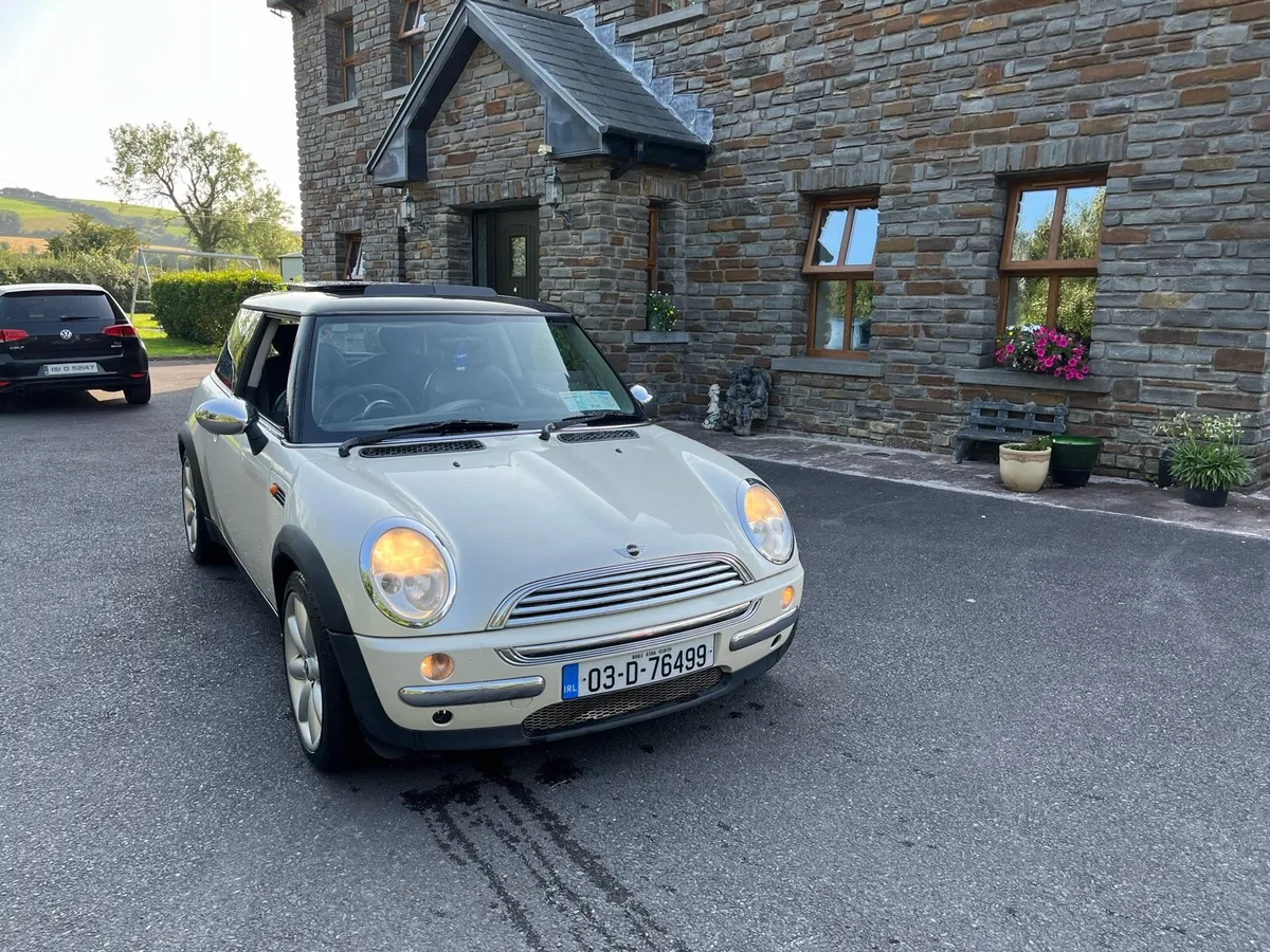 Mini Cooper - Image 2